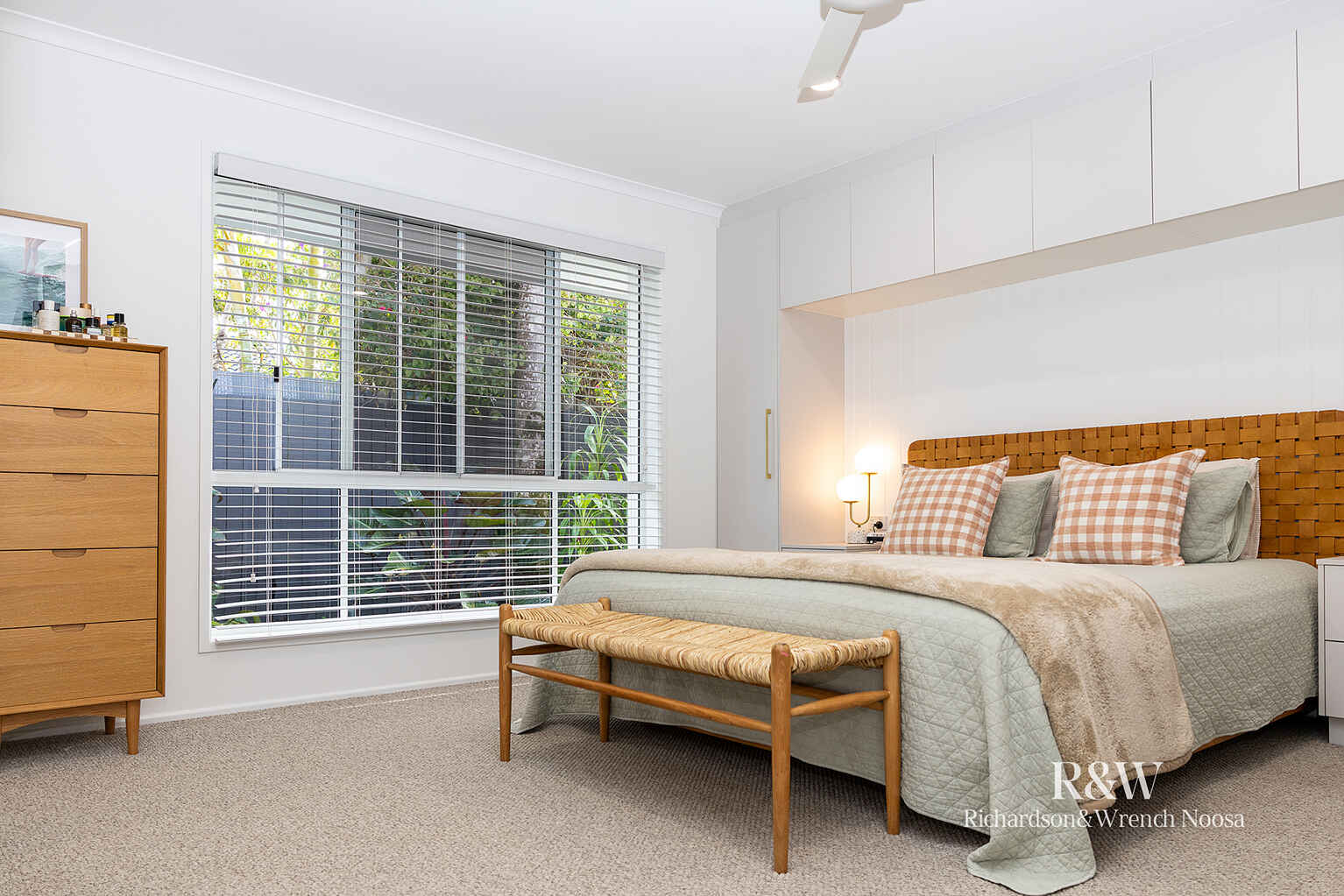 40 Lake Entrance Boulevard Noosaville 40 Lake Entrance Boulevard Noosaville