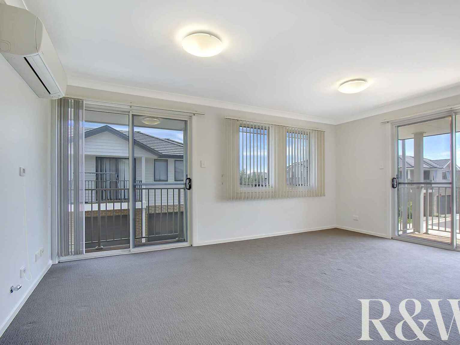 3/21 Sydney Smith Drive Penrith