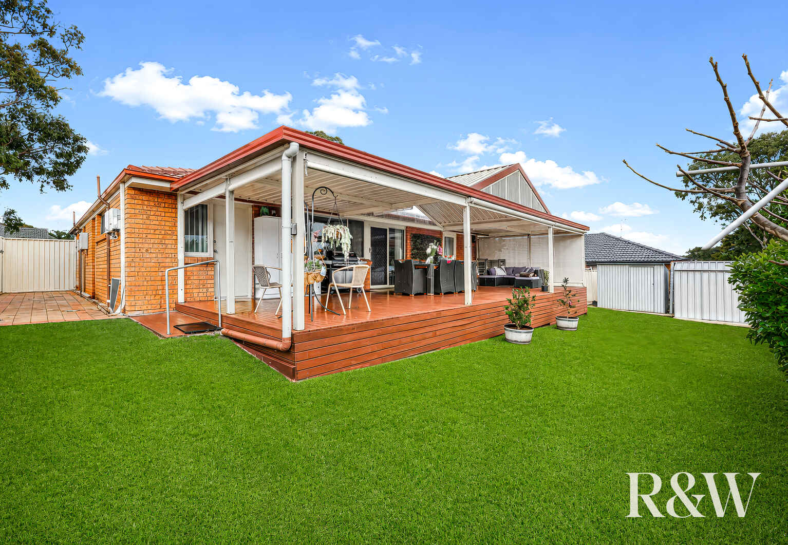 4 Nightmist Grove St Clair