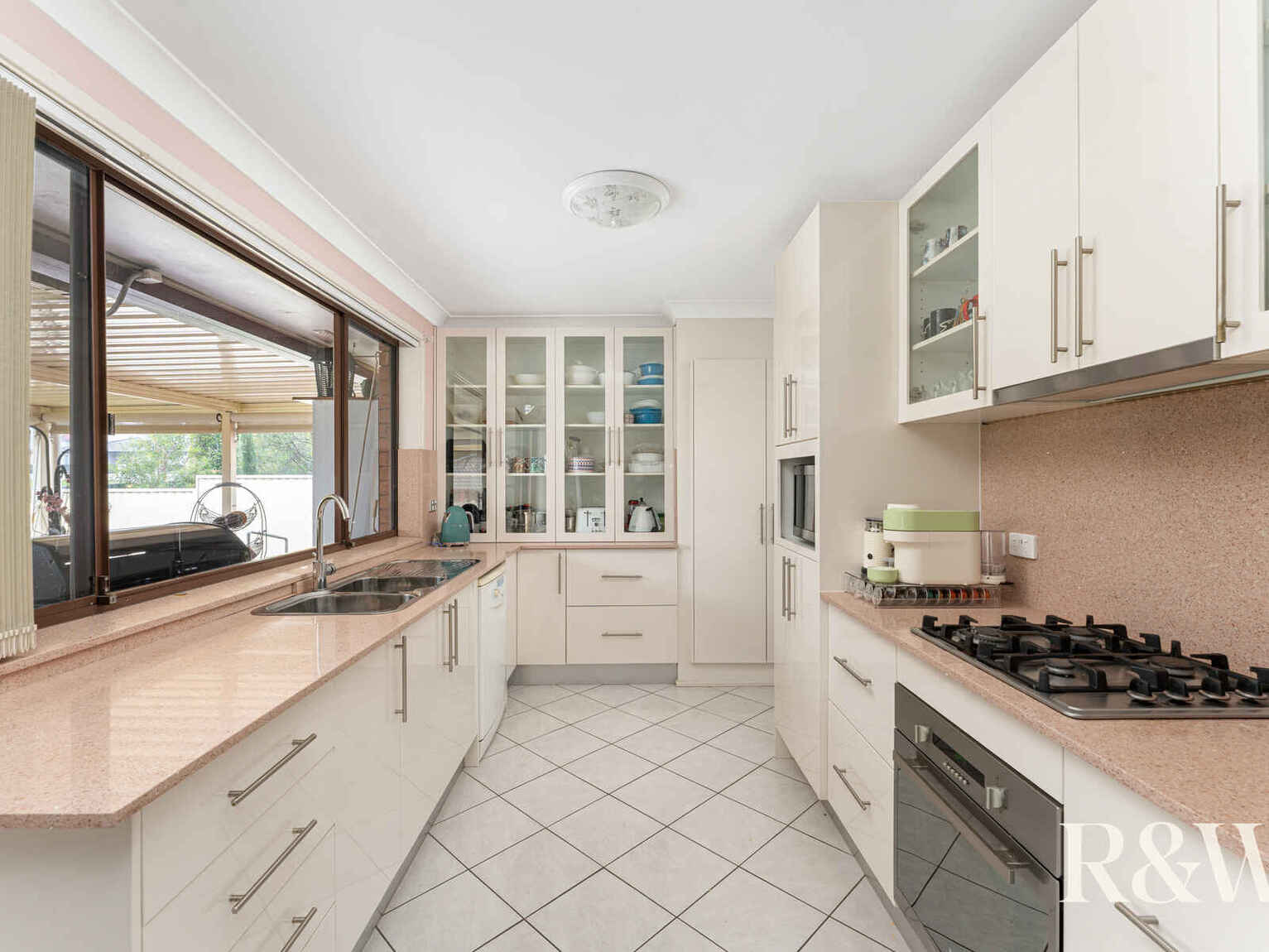 4 Nightmist Grove St Clair