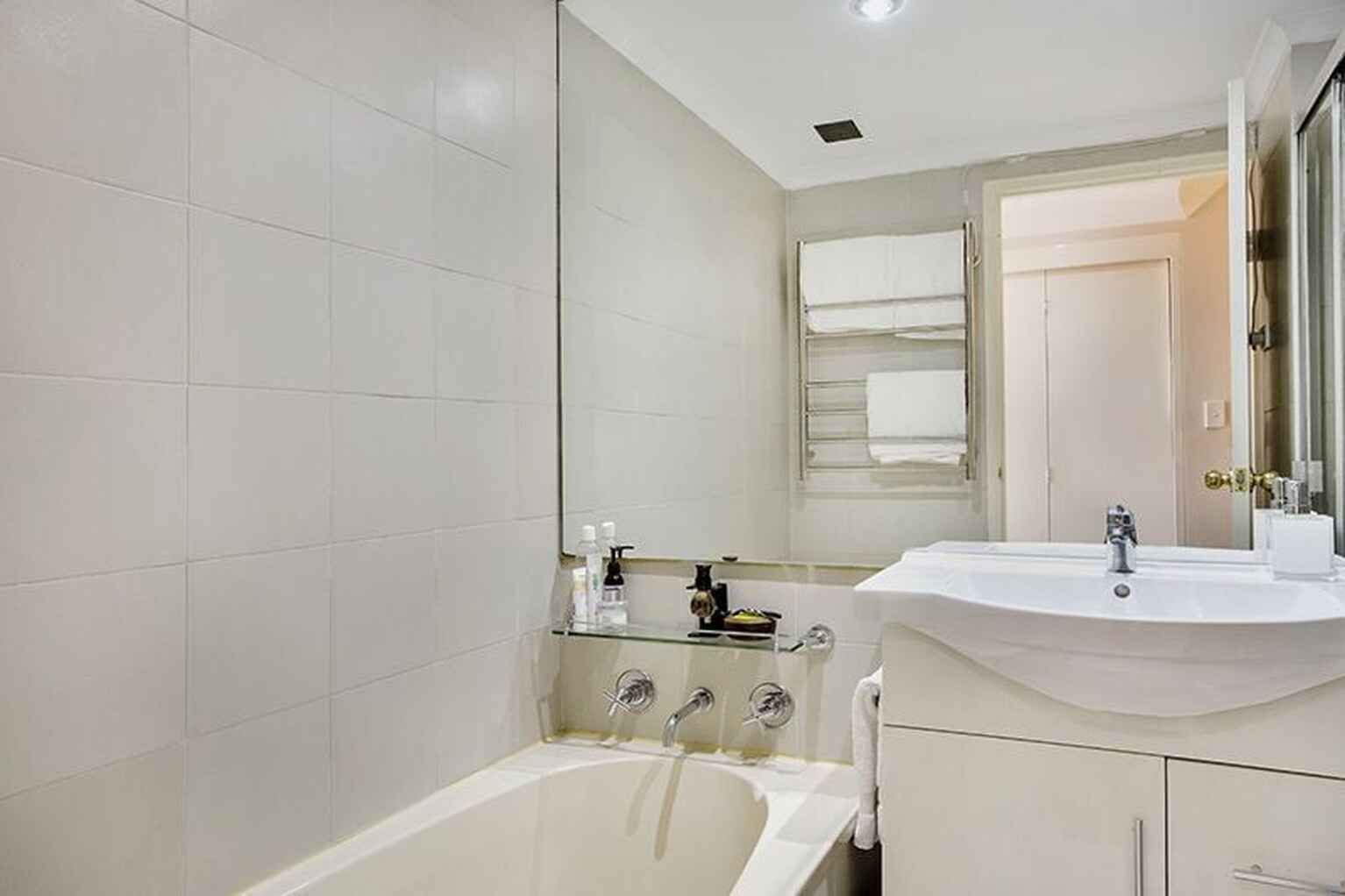 3/1-3 Mona Lane Darling Point