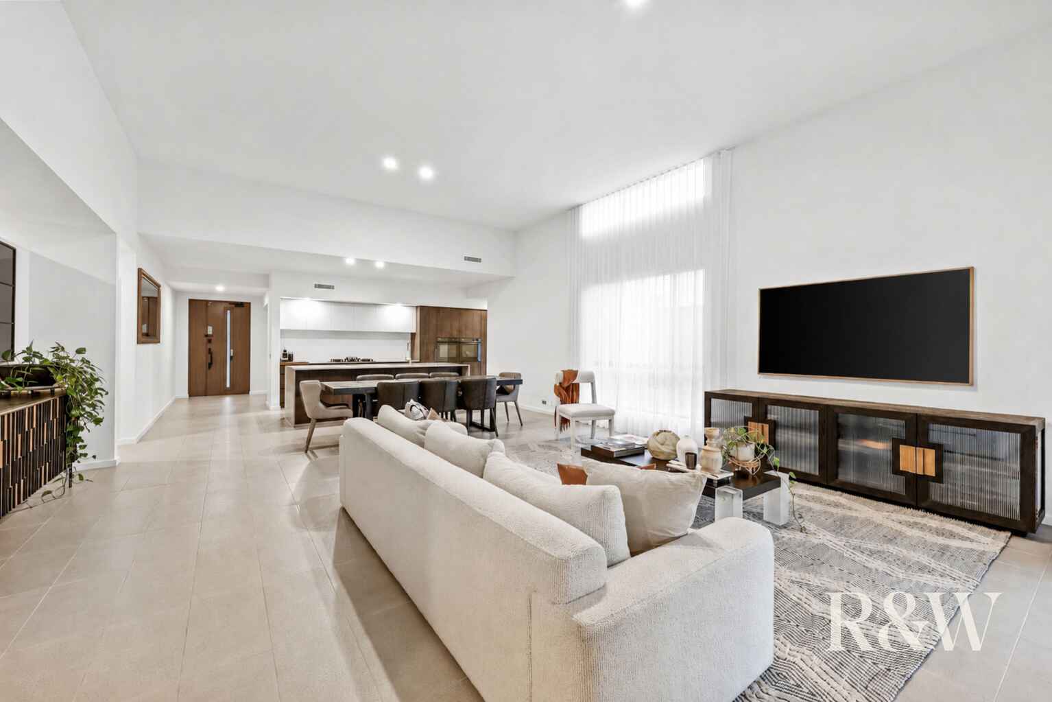 9 Hewitson Court Gledswood Hills 9 Hewitson Court Gledswood Hills