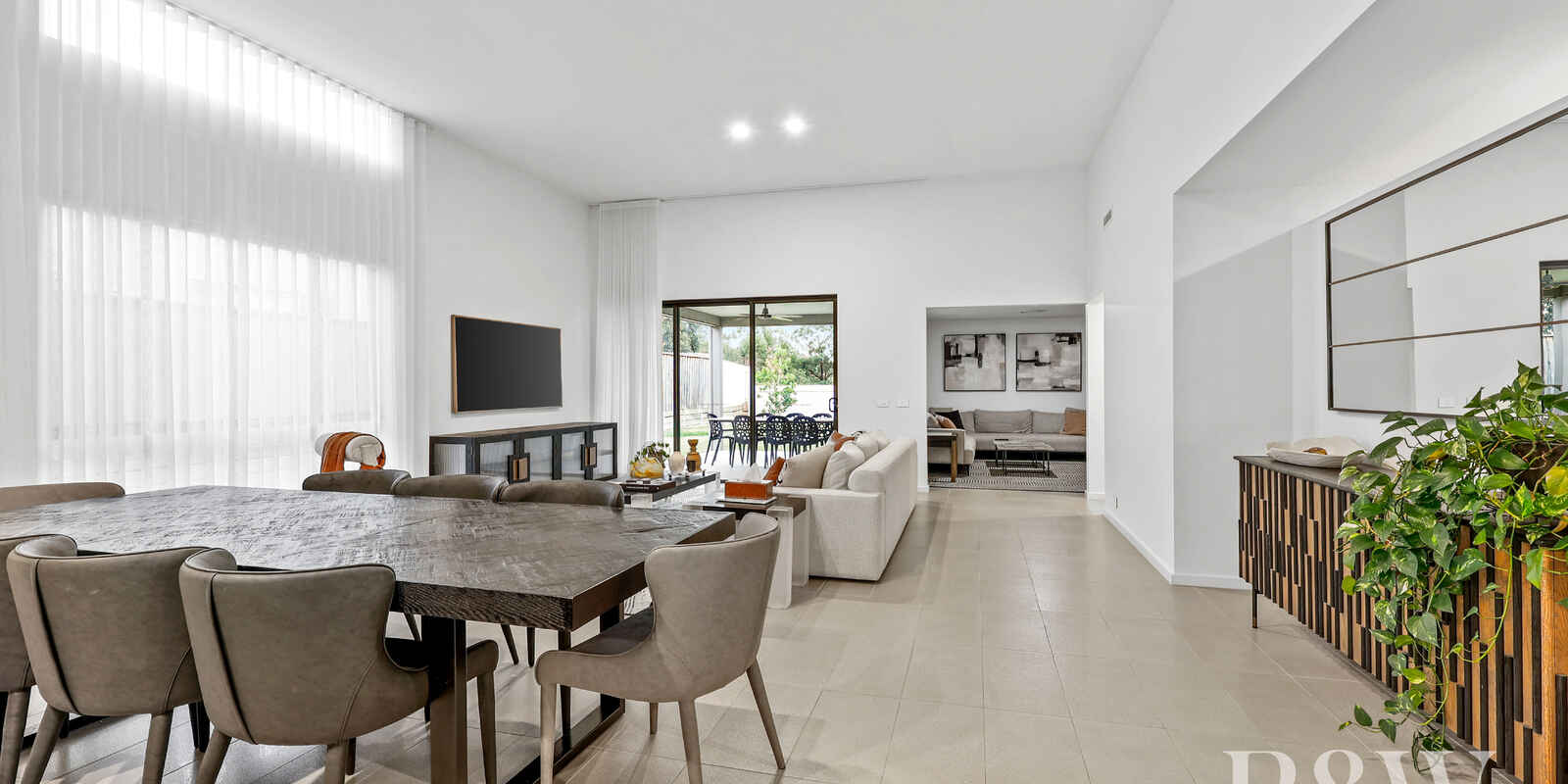 9 Hewitson Court Gledswood Hills 9 Hewitson Court Gledswood Hills