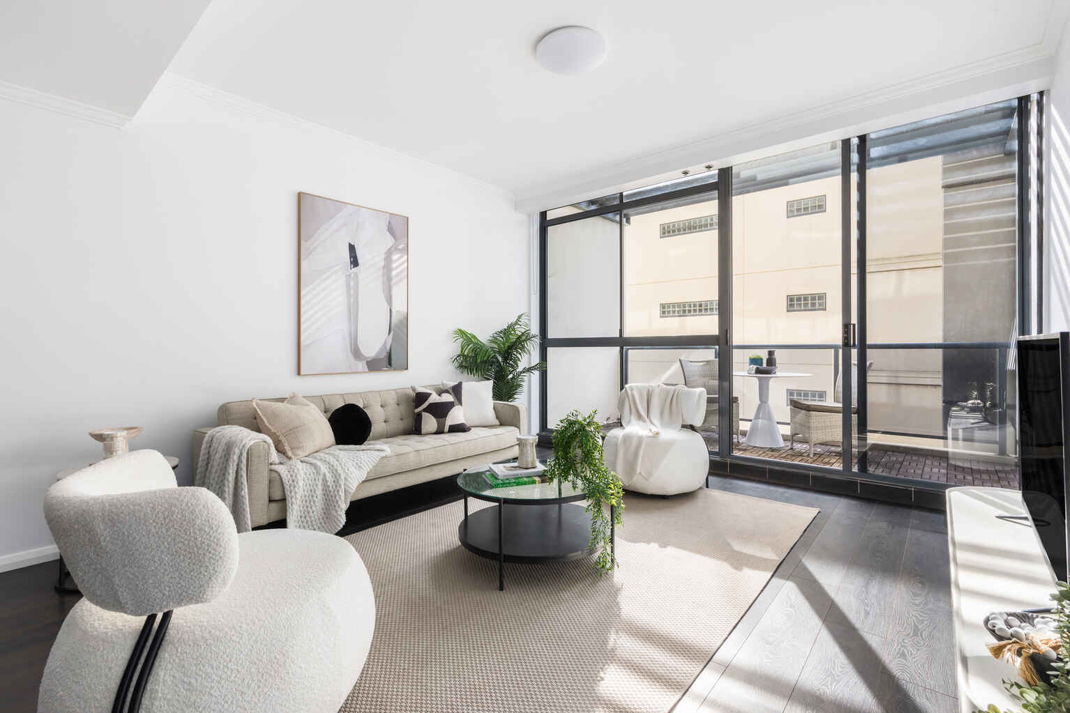 139/10 Lachlan Street Waterloo