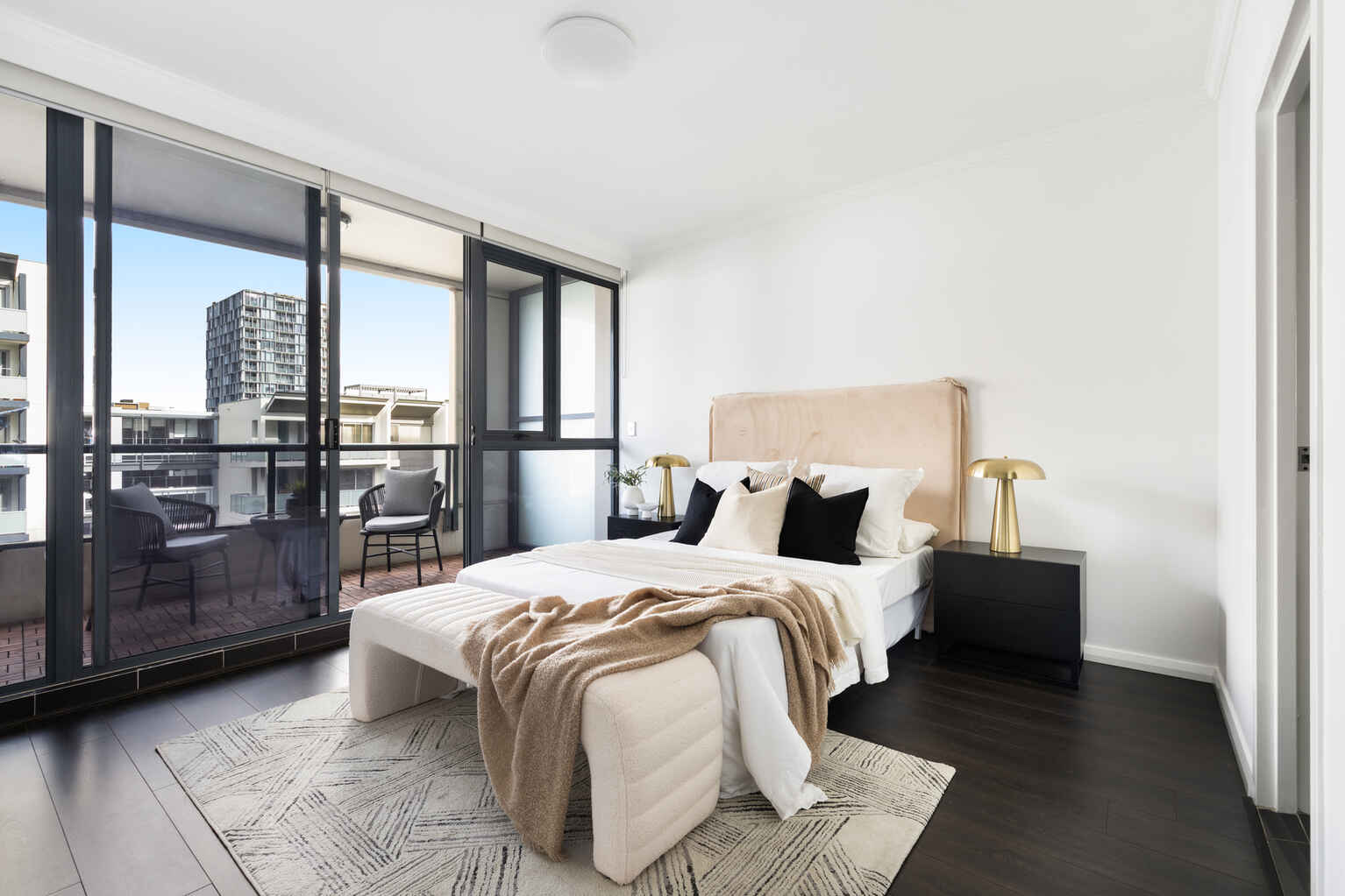 139/10 Lachlan Street Waterloo