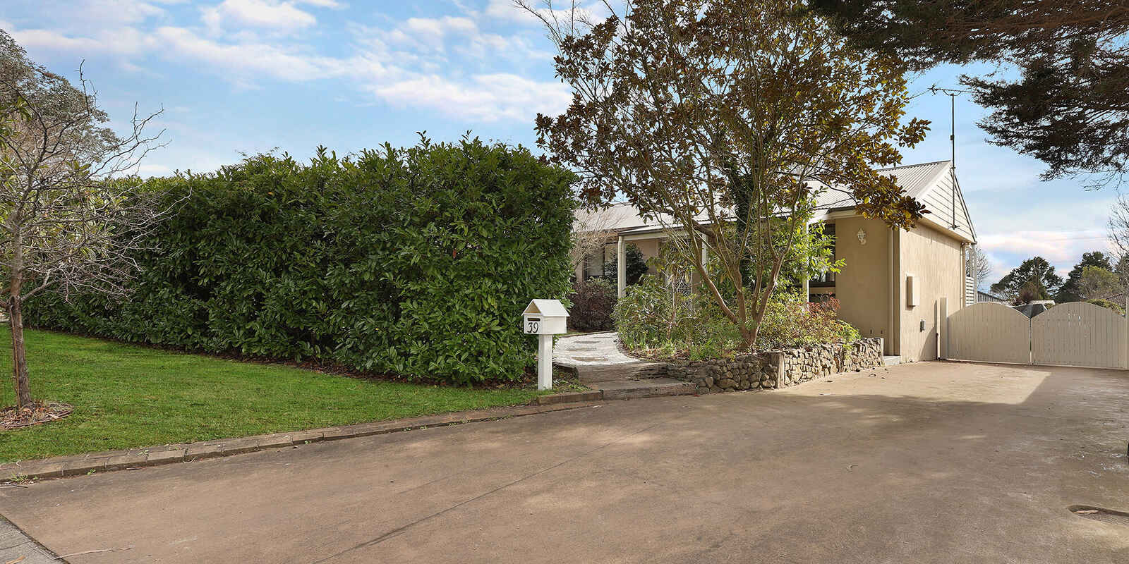 39 Cherry Tree Close Moss Vale