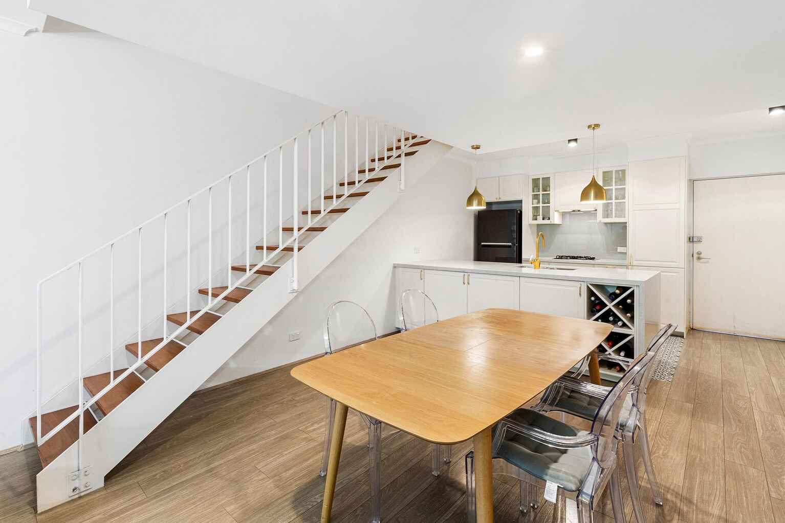 7/8 Grandstand Parade Zetland 7/8 Grandstand Parade Zetland