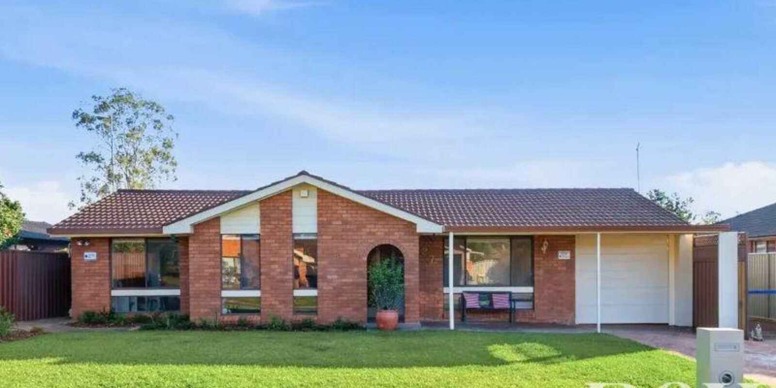 27 Grevillea Drive St Clair