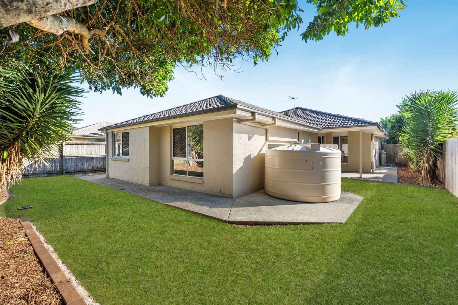 24 Piccadilly Street Bellmere 24 Piccadilly Street Bellmere