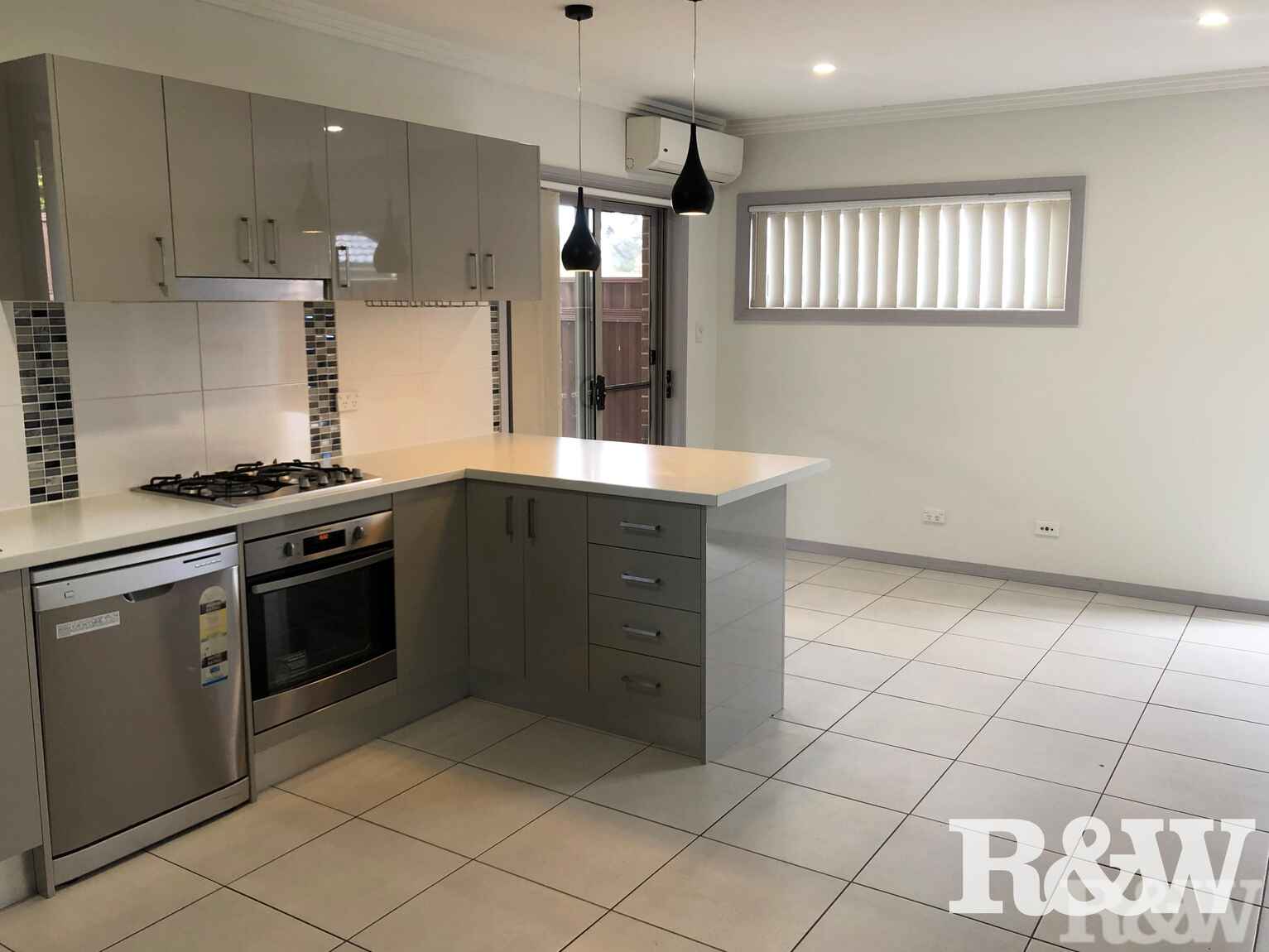 18A Charlton Place St Clair