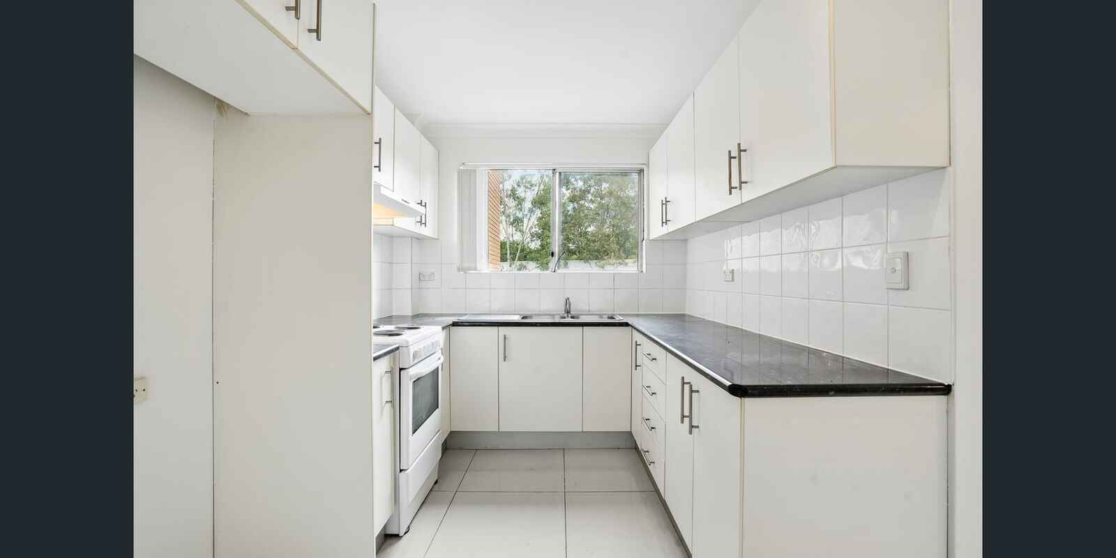 11/18 Crown Street Granville 11/18 Crown Street Granville