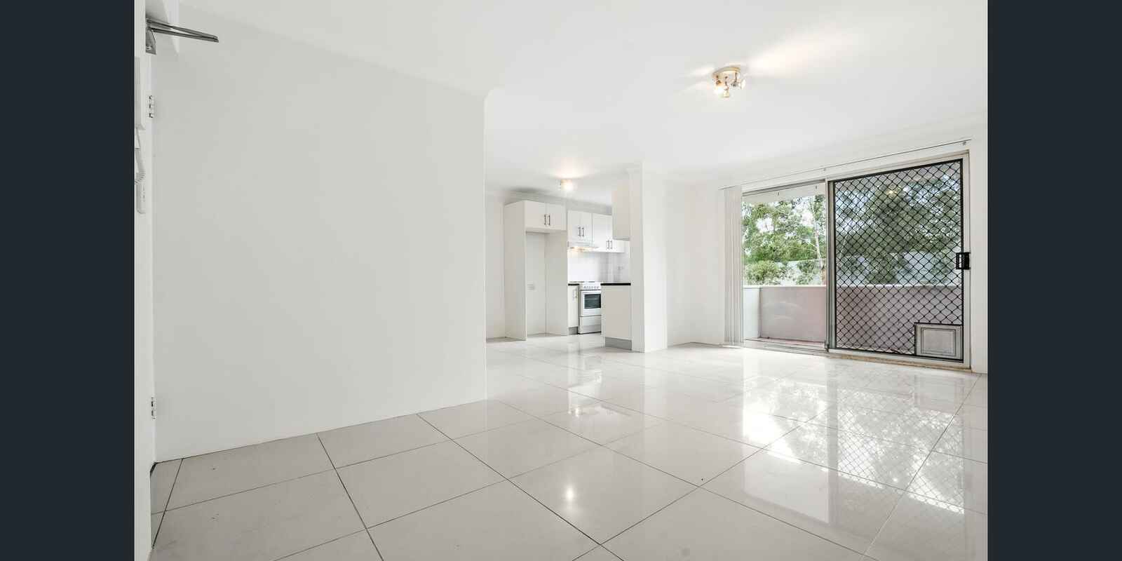 11/18 Crown Street Granville 11/18 Crown Street Granville