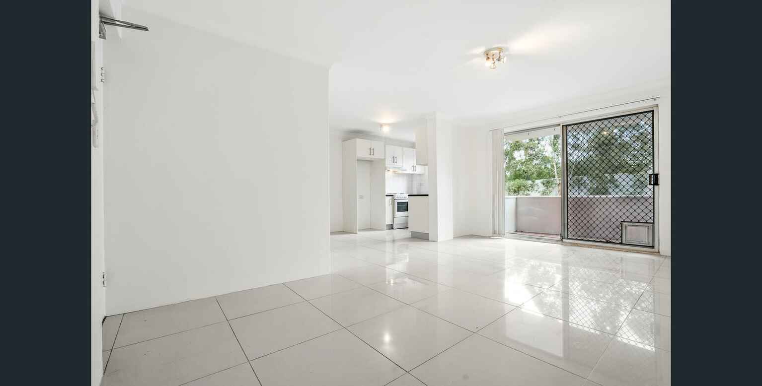 11/18 Crown Street Granville 11/18 Crown Street Granville