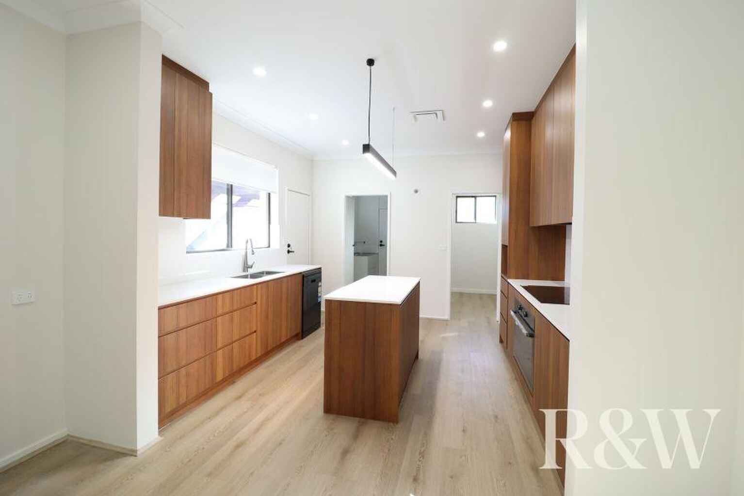 17 Moore Street St Clair