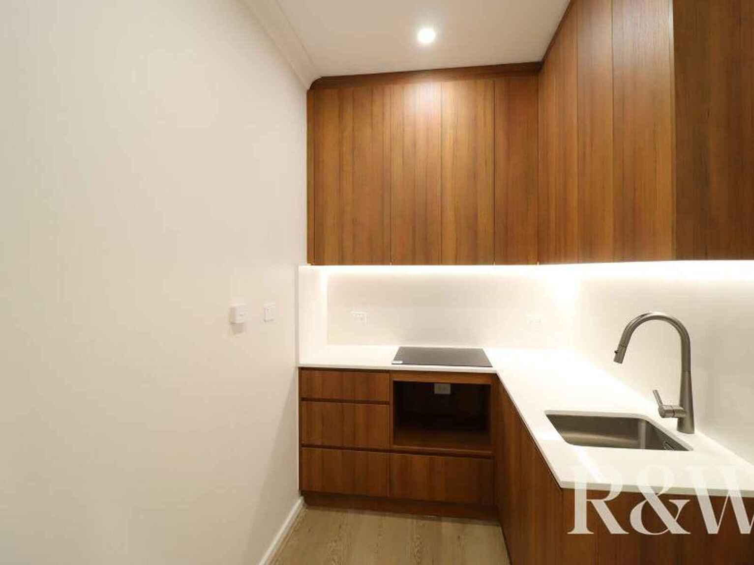17 Moore Street St Clair