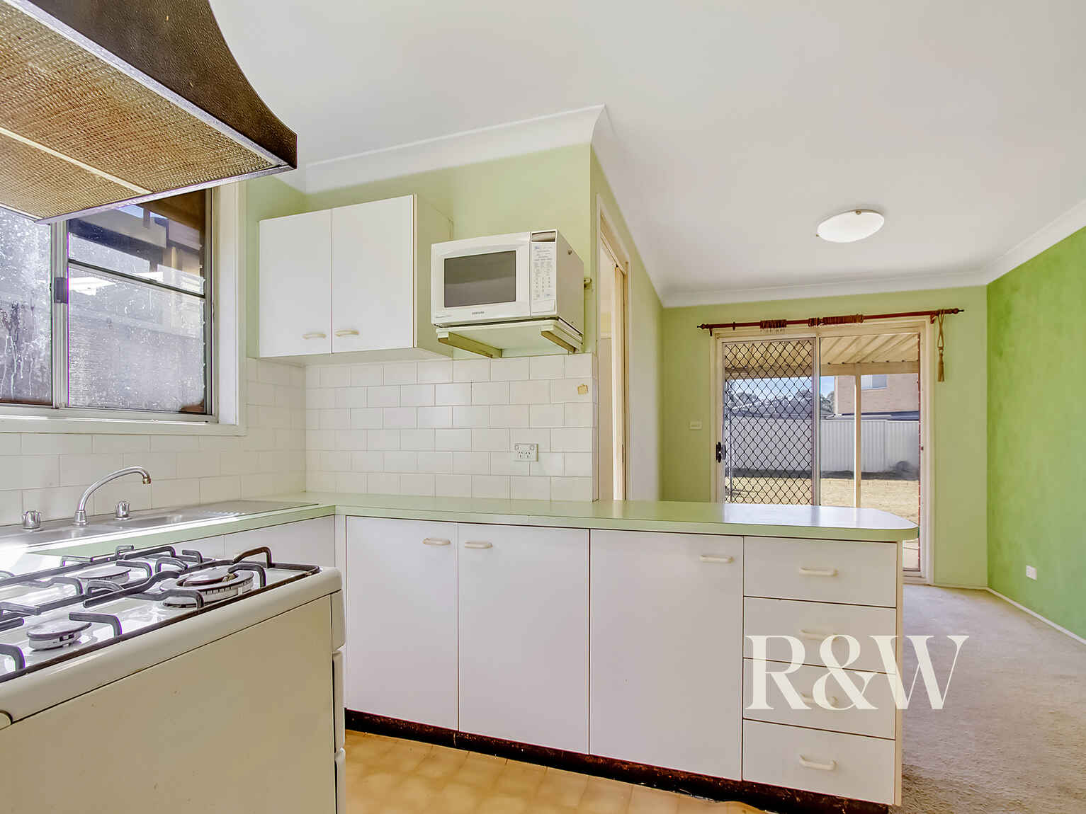 107 Buckwell Drive Hassall Grove