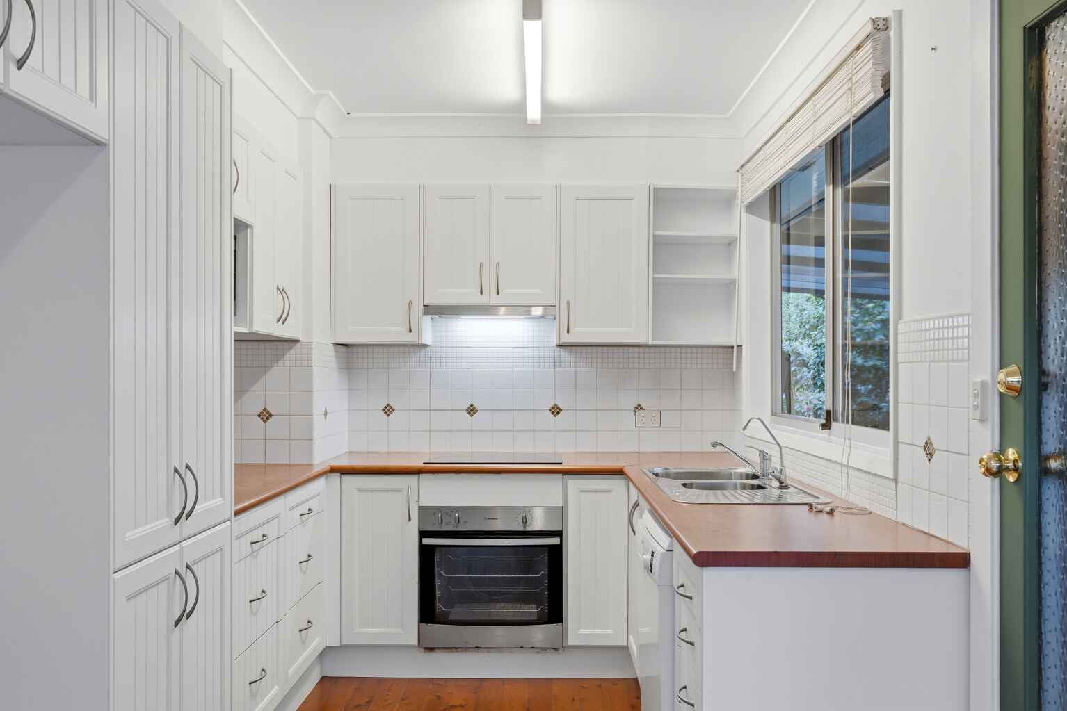 4 Gull Place Tascott