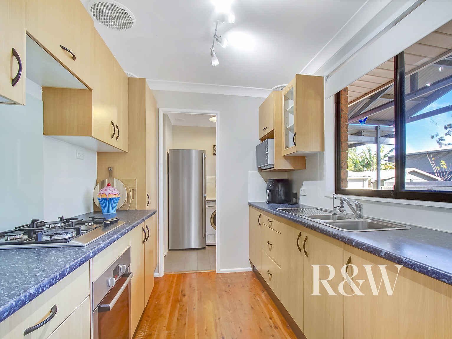 5 White Place Rooty Hill