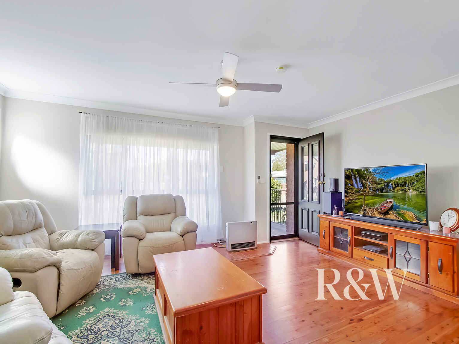 5 White Place Rooty Hill