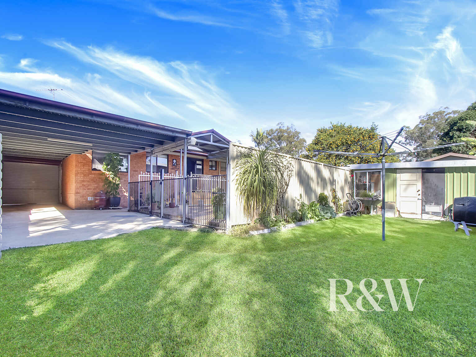 5 White Place Rooty Hill