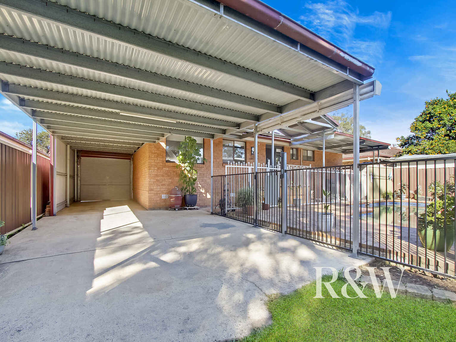 5 White Place Rooty Hill