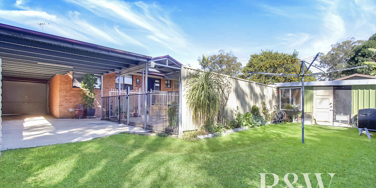 5 White Place Rooty Hill
