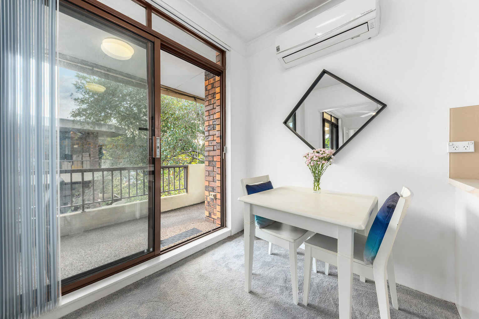 9/10 Brook Street Crows Nest