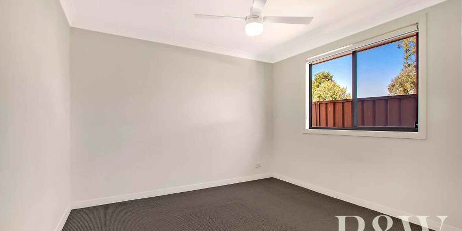 6A Bowerbird Crescent St Clair