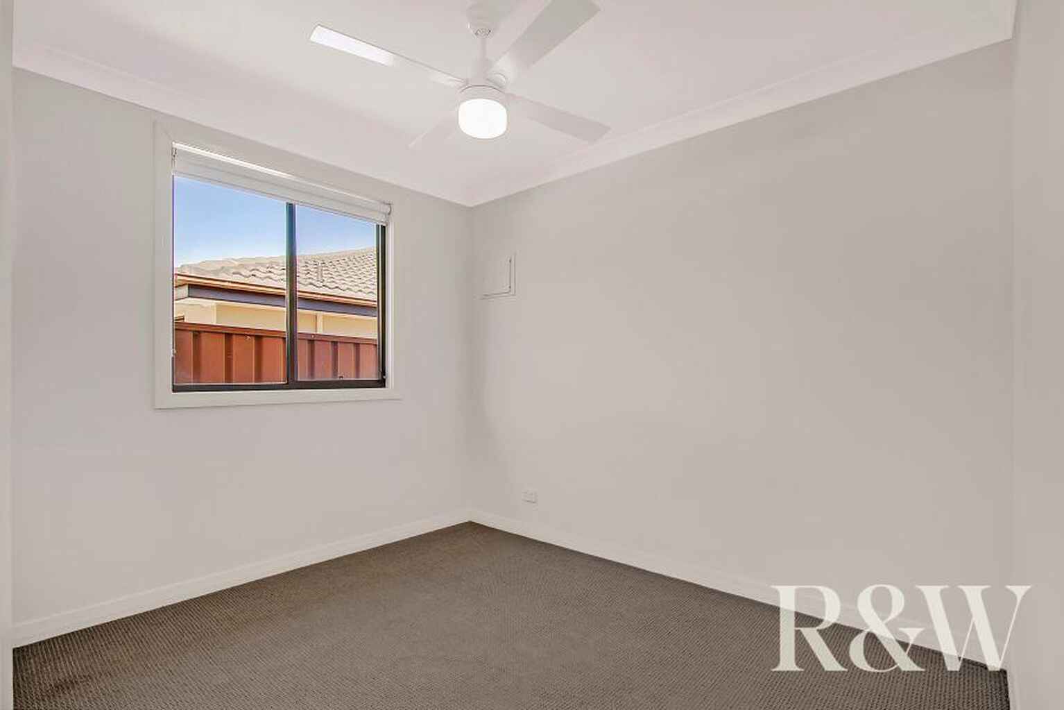 6A Bowerbird Crescent St Clair