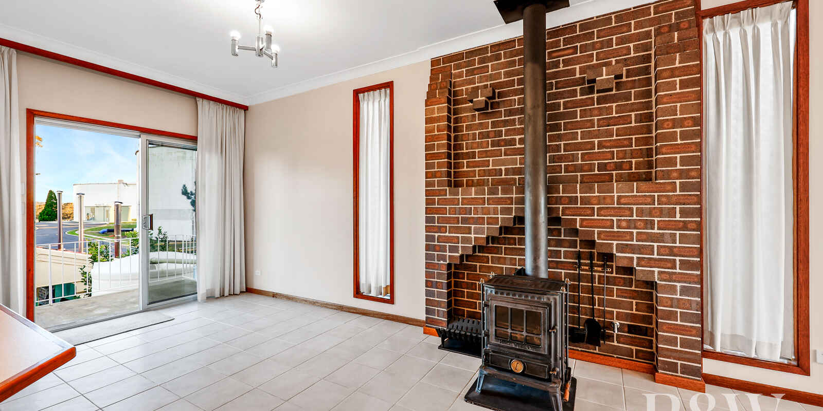 35 AKUNA AVENUE Bradbury