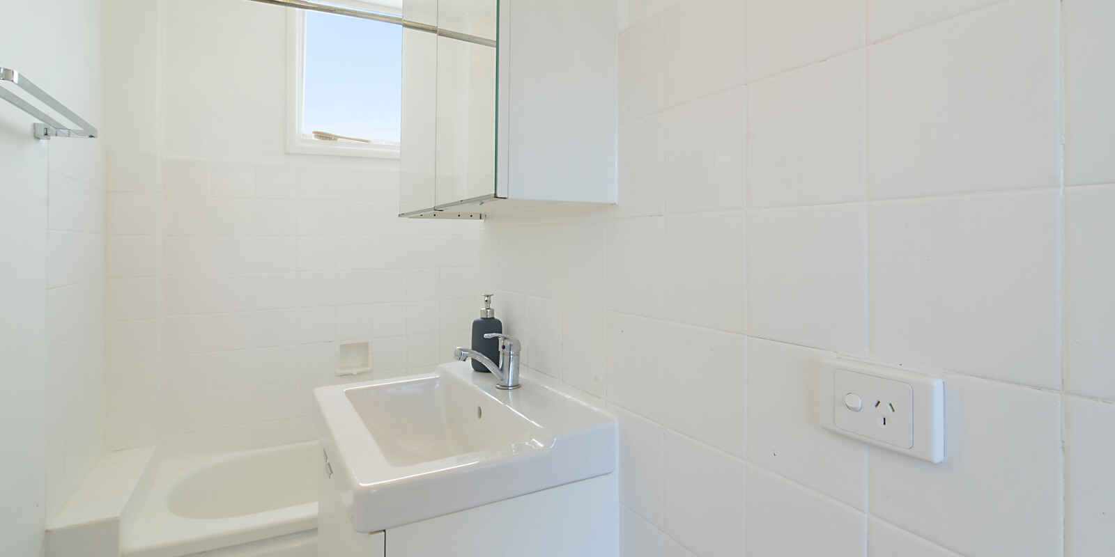3/8 Sandridge Street Bondi Beach
