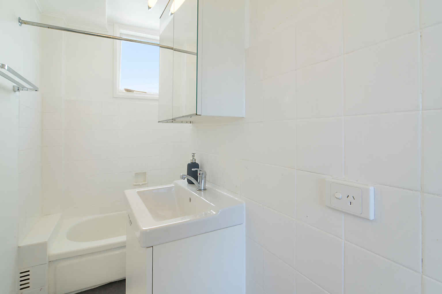 3/8 Sandridge Street Bondi Beach