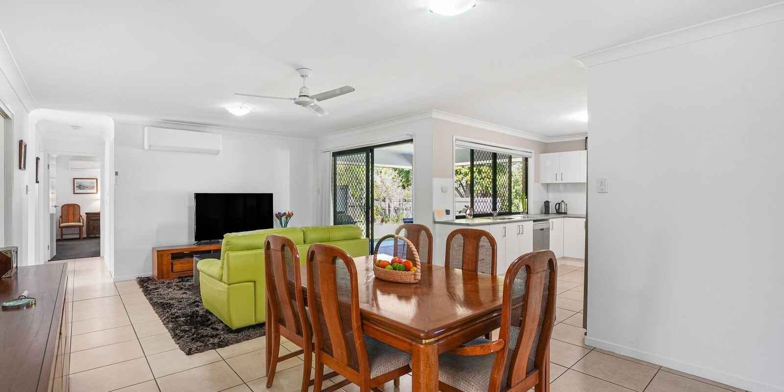 16 Lotus Avenue Bellmere 16 Lotus Avenue Bellmere