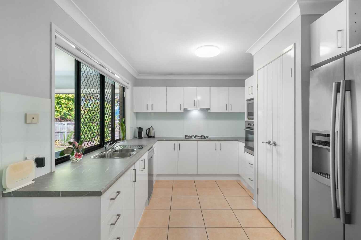 16 Lotus Avenue Bellmere 16 Lotus Avenue Bellmere