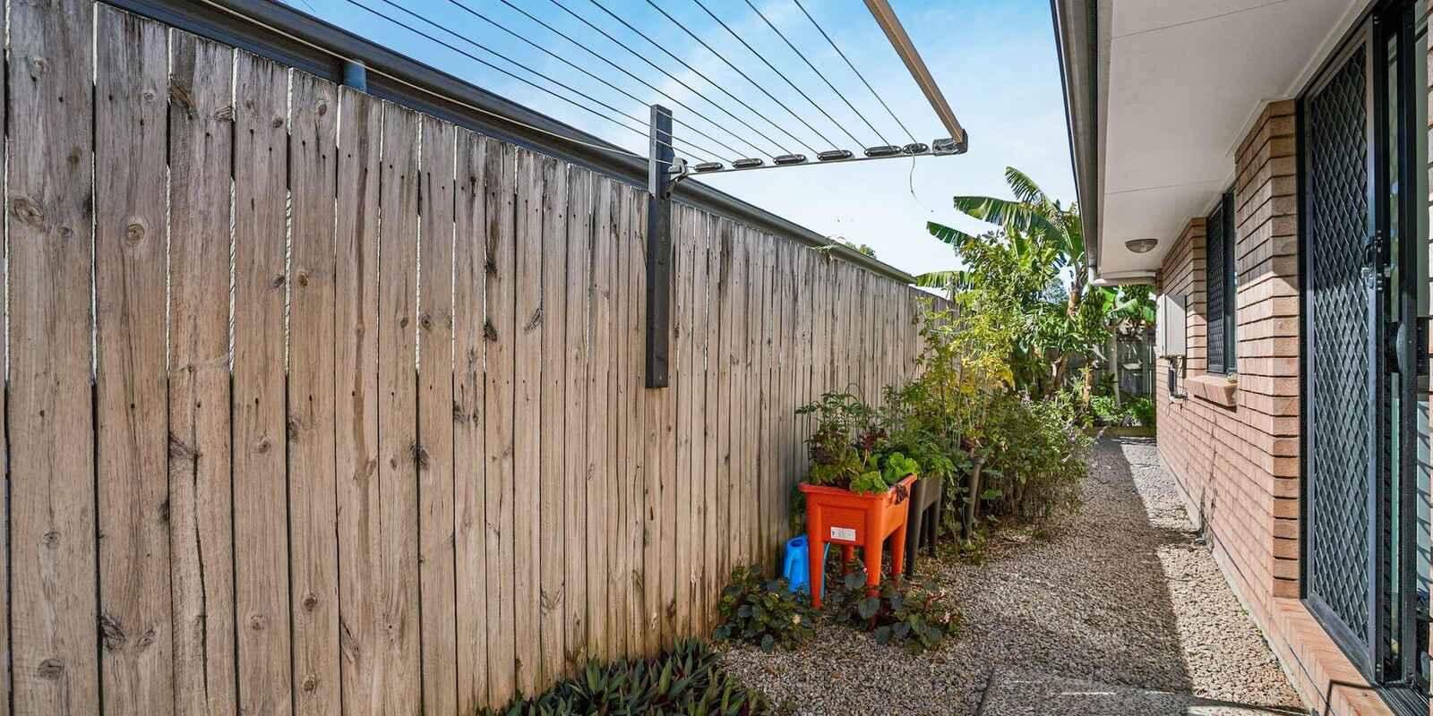 16 Lotus Avenue Bellmere 16 Lotus Avenue Bellmere
