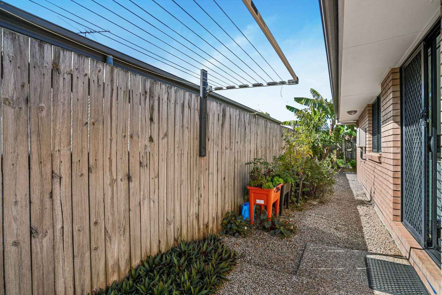 16 Lotus Avenue Bellmere 16 Lotus Avenue Bellmere