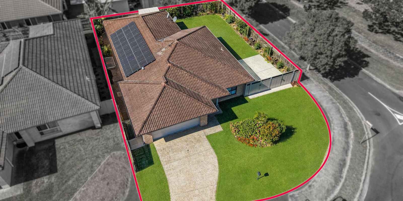 16 Lotus Avenue Bellmere 16 Lotus Avenue Bellmere
