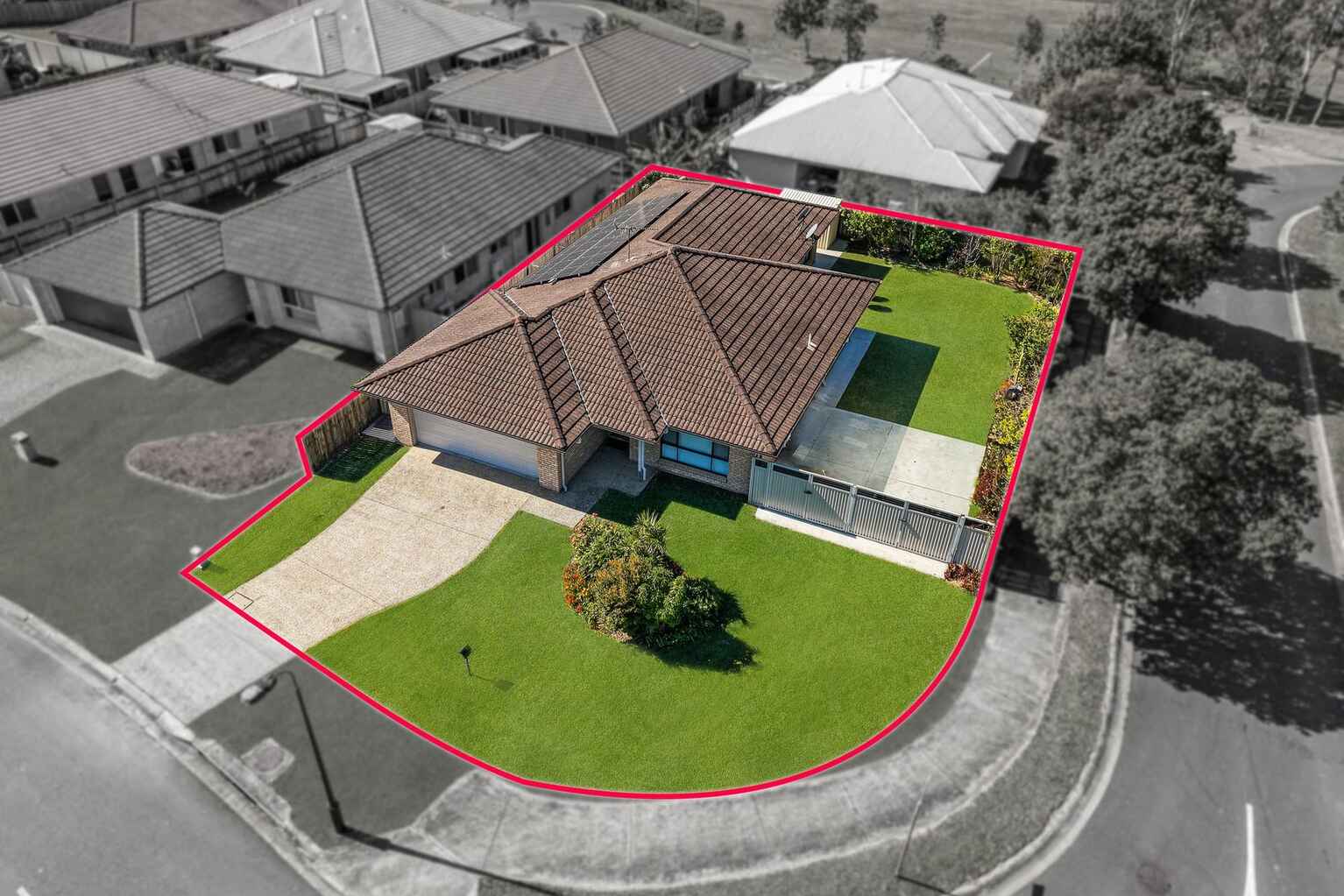 16 Lotus Avenue Bellmere 16 Lotus Avenue Bellmere