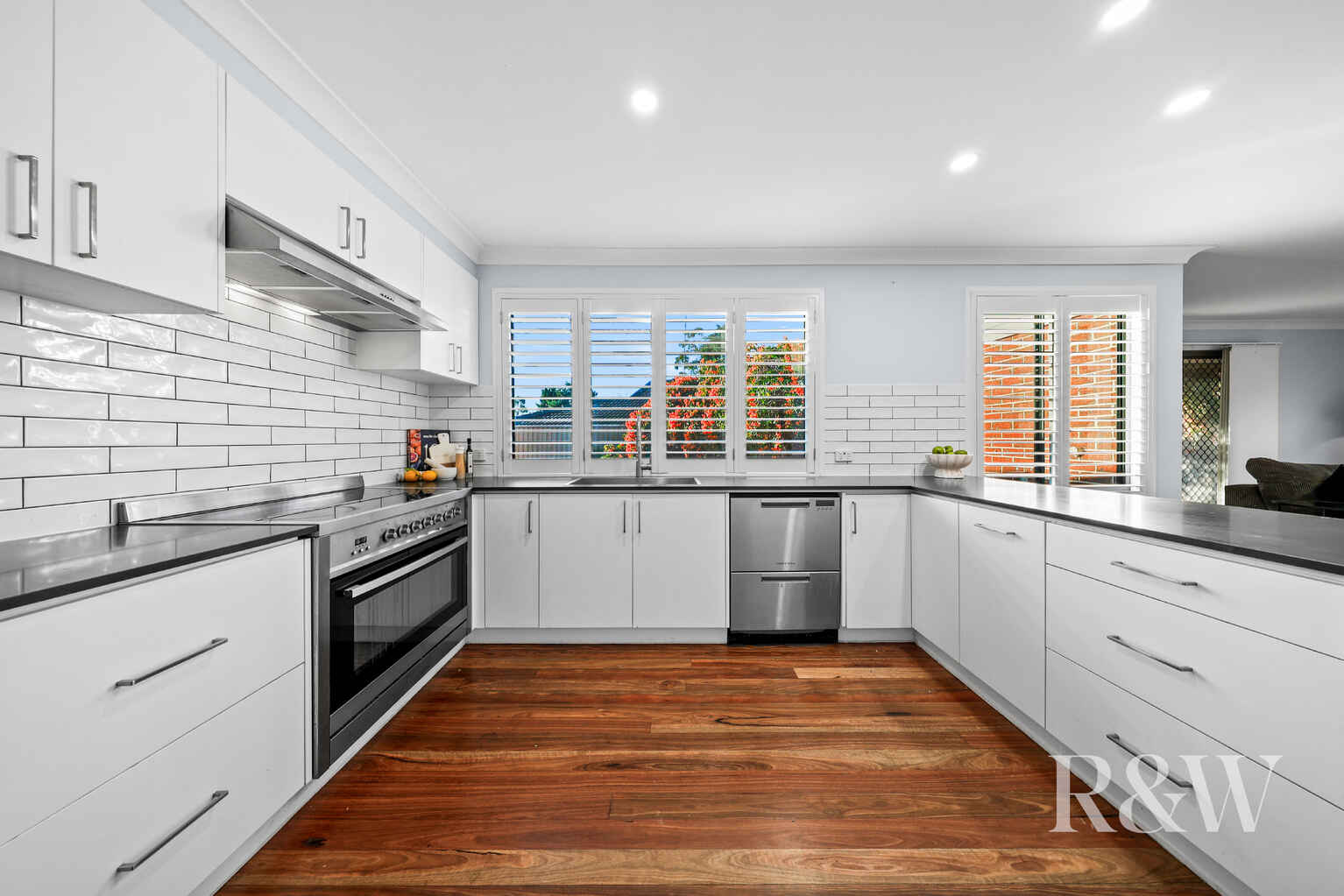 7 GEORGE CALEY PLACE Mount Annan 7 GEORGE CALEY PLACE Mount Annan