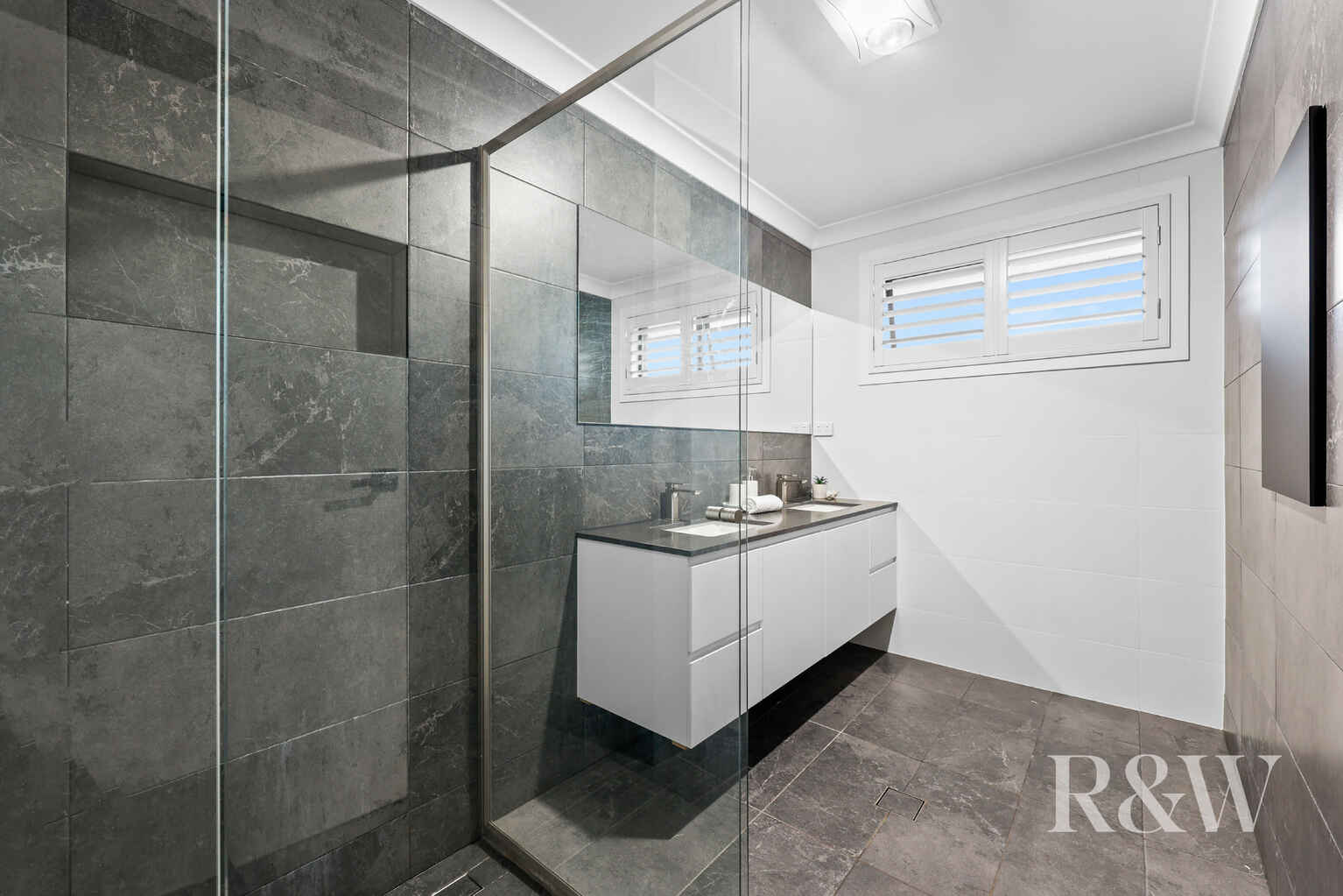 7 GEORGE CALEY PLACE Mount Annan 7 GEORGE CALEY PLACE Mount Annan