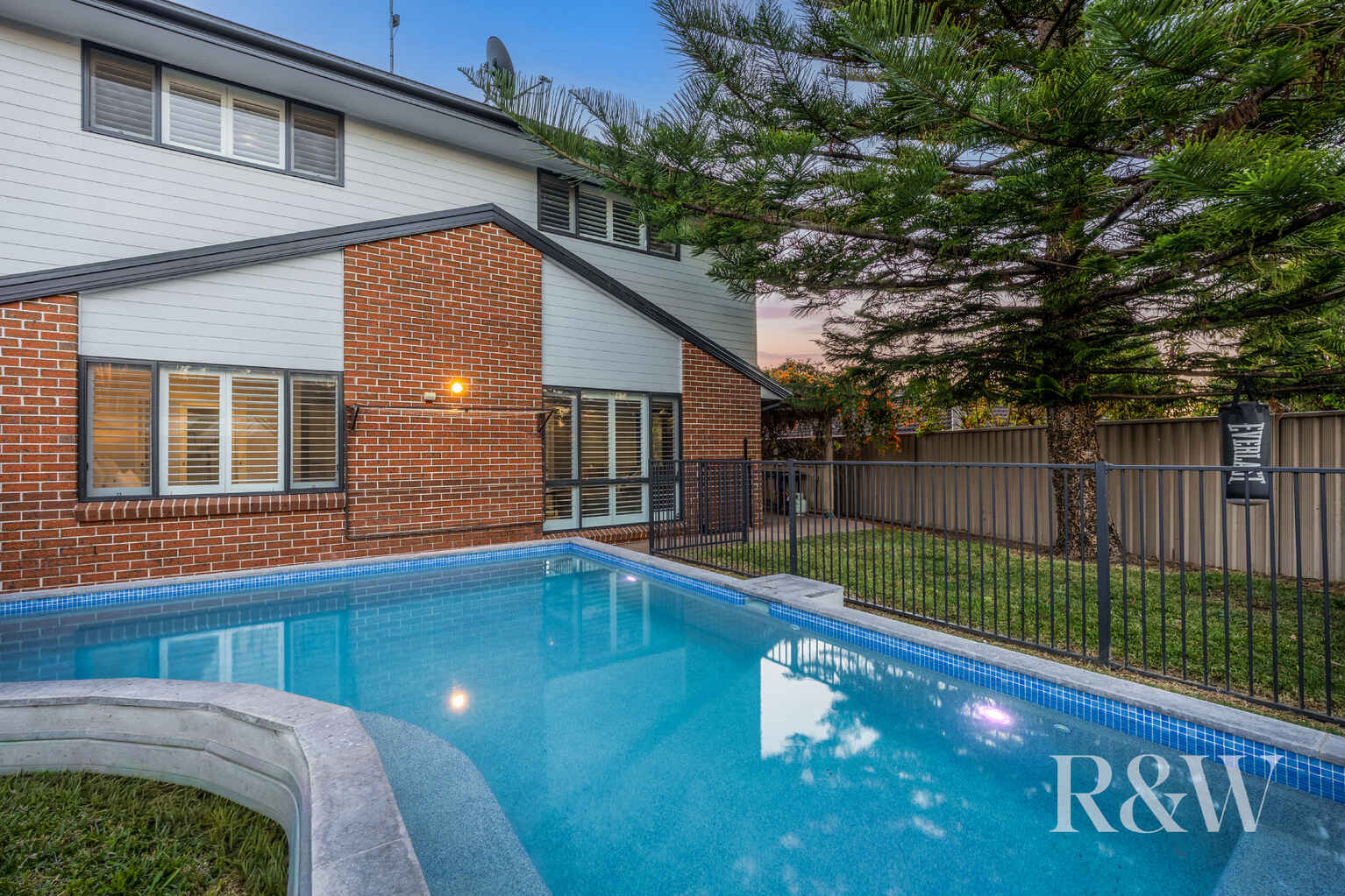 7 GEORGE CALEY PLACE Mount Annan 7 GEORGE CALEY PLACE Mount Annan