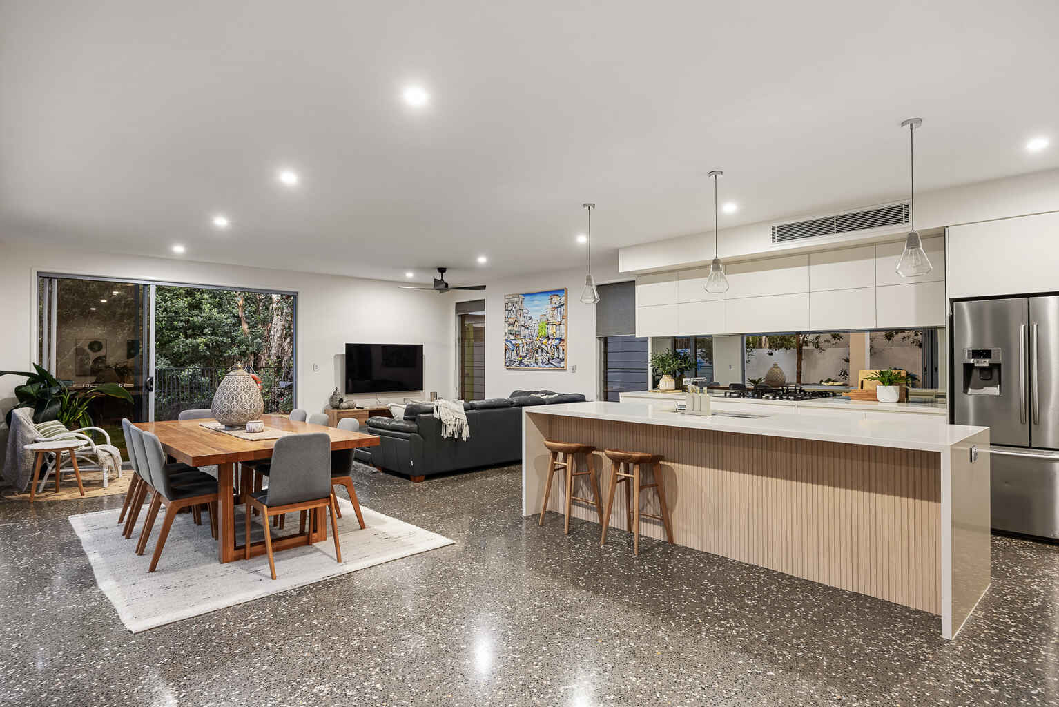 18 Belle Mare Avenue Yaroomba 18 Belle Mare Avenue Yaroomba