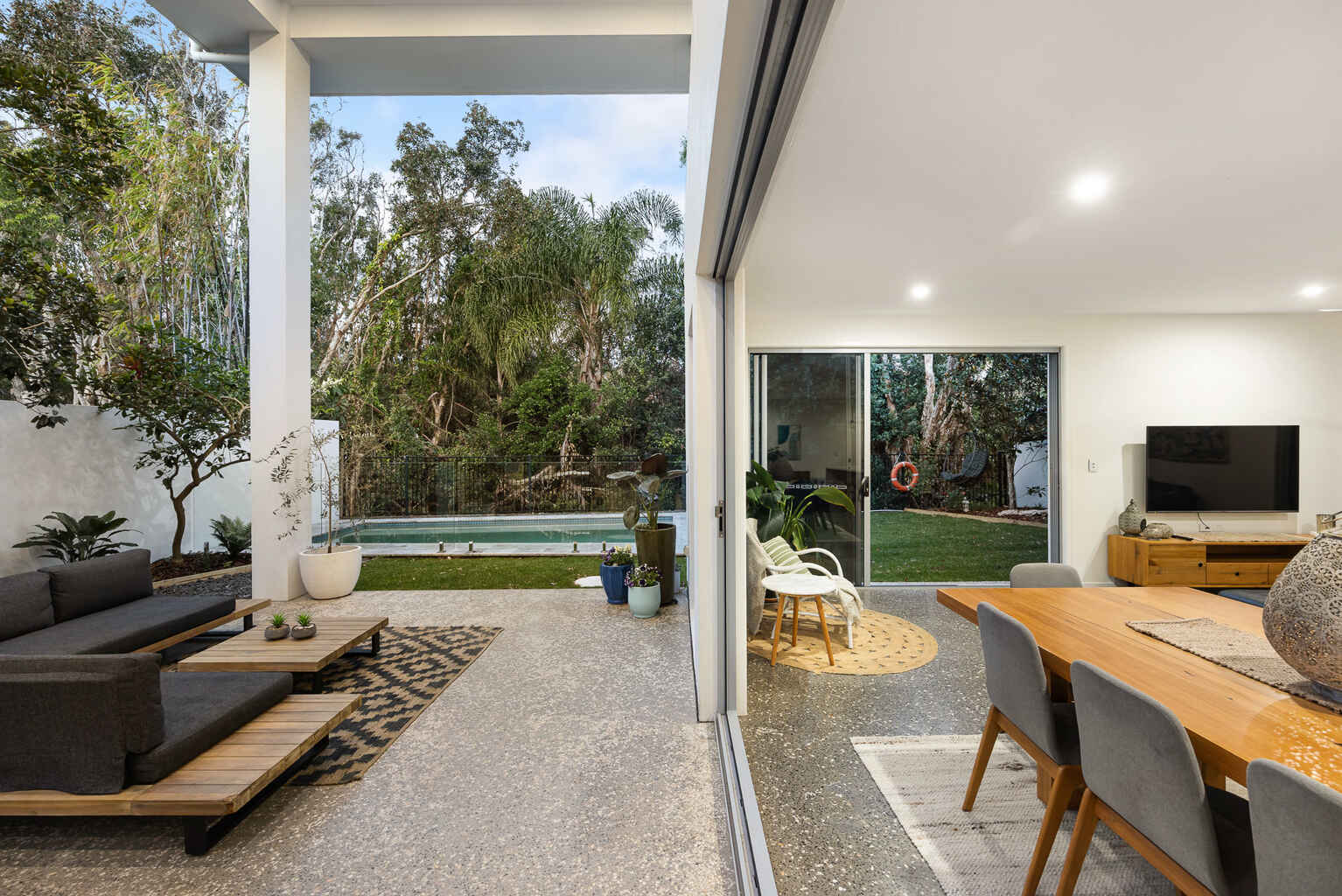 18 Belle Mare Avenue Yaroomba 18 Belle Mare Avenue Yaroomba