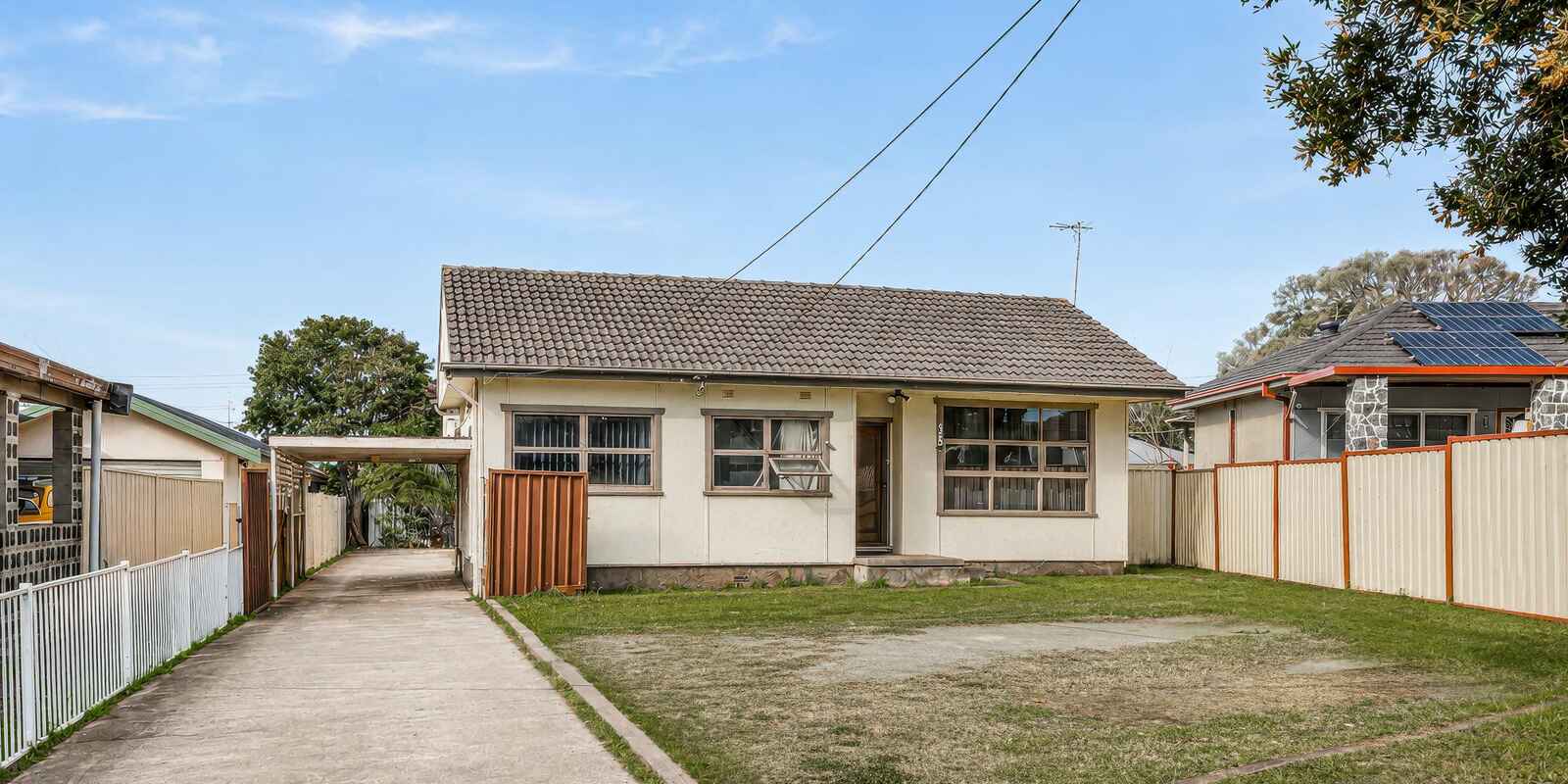 35 & 35A Dan Crescent Colyton
