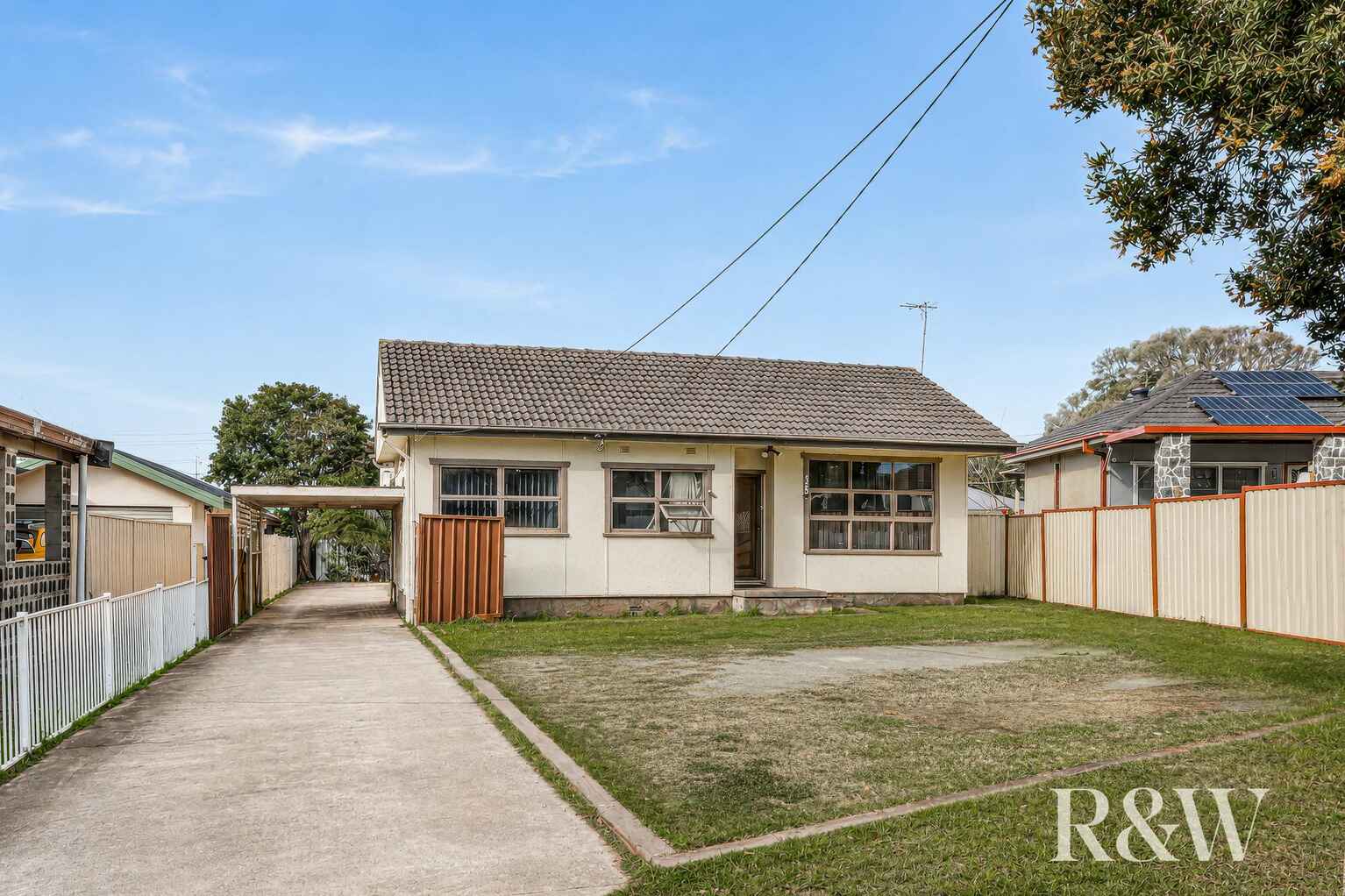 35 & 35A Dan Crescent Colyton