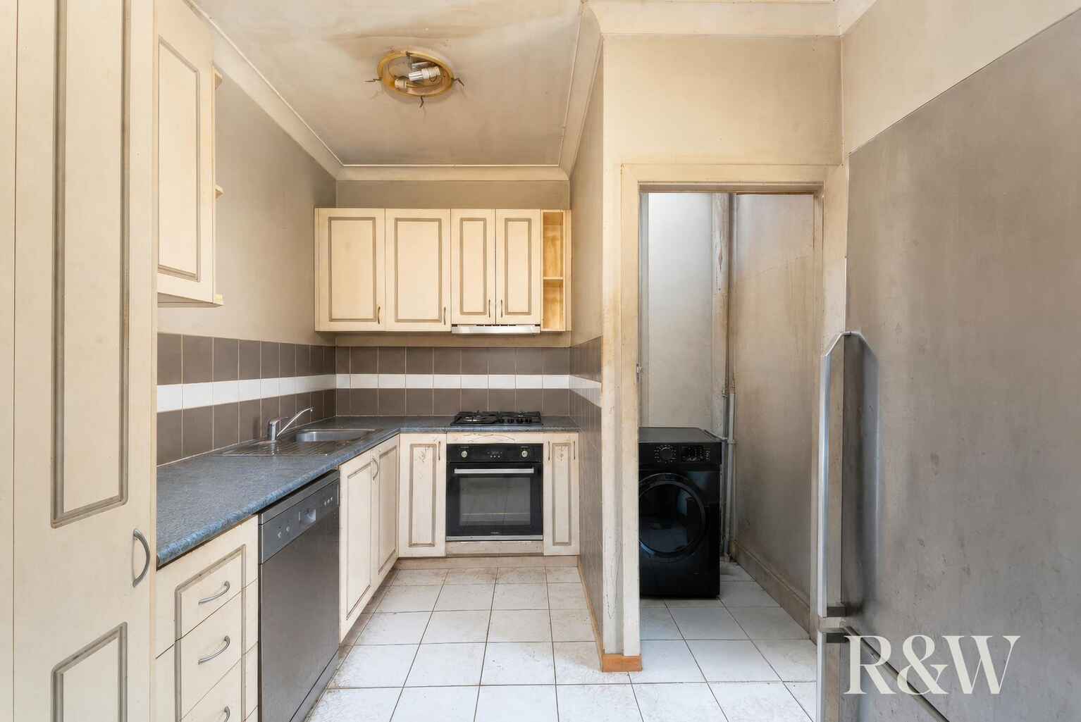 35 & 35A Dan Crescent Colyton