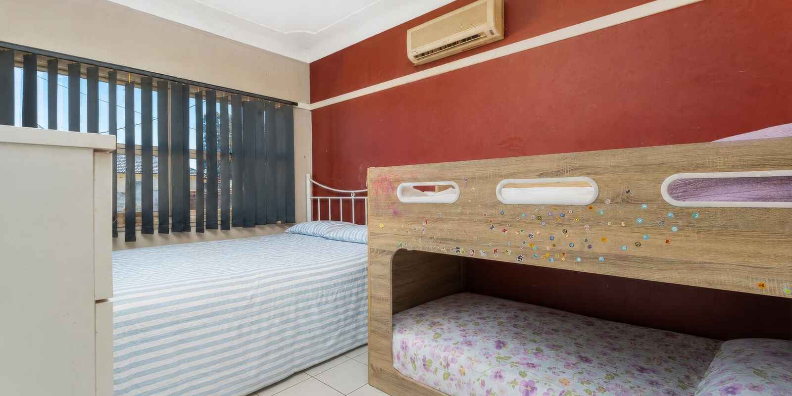 35 & 35A Dan Crescent Colyton