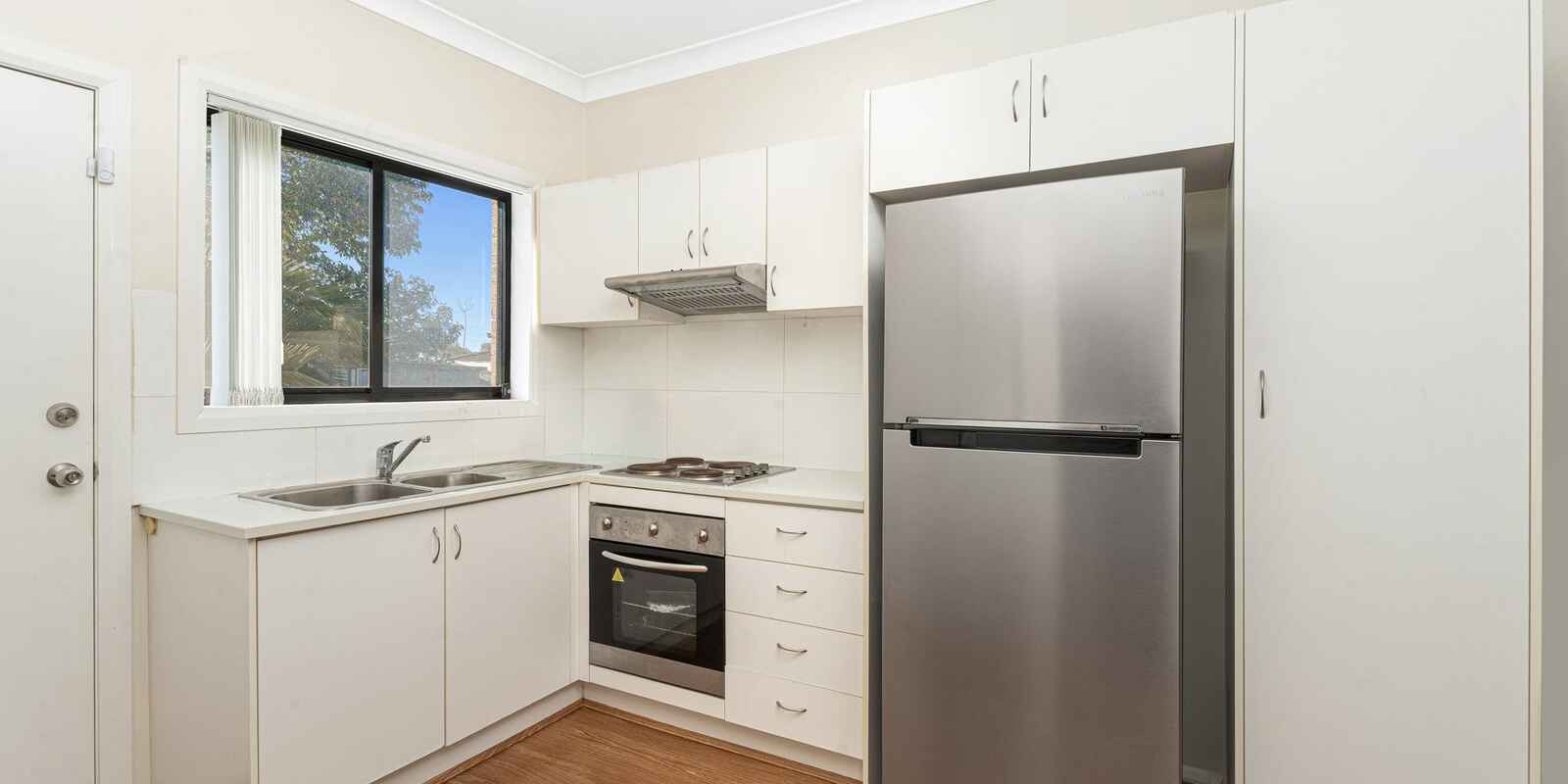 35 & 35A Dan Crescent Colyton
