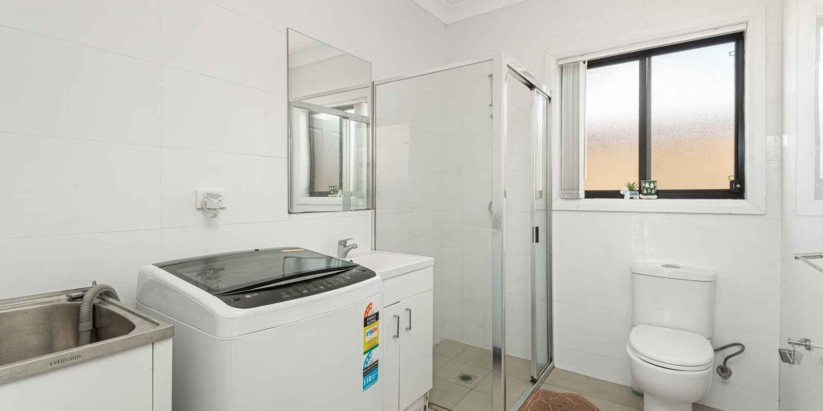 35 & 35A Dan Crescent Colyton