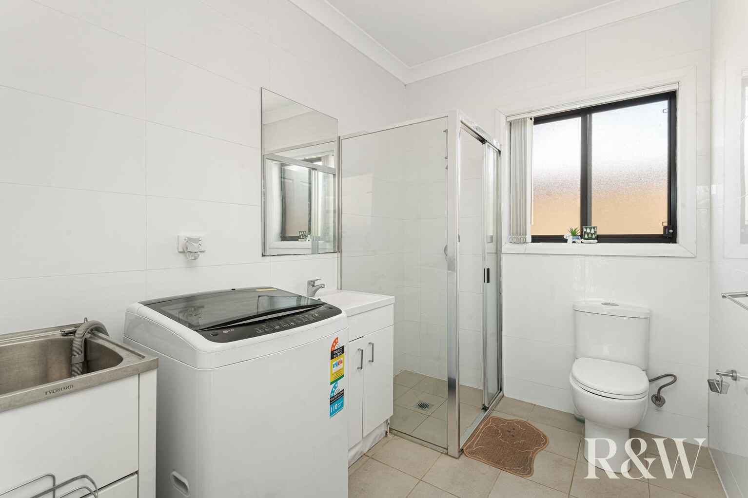 35 & 35A Dan Crescent Colyton